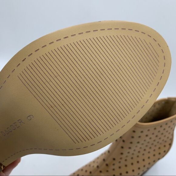 NEW Kelsi‎ Dagger Brooklyn KDB Tan Perforated Peep Toe Booties 7.5 - Picture 13 of 13